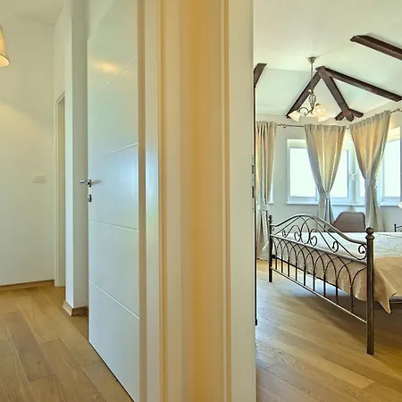 Vespera Ferienhaus *